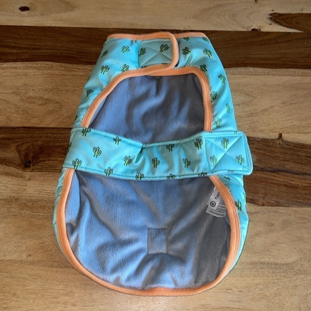 FuzzYard Tucson Fleece Lined Dog Vest - Picture 4 of 6